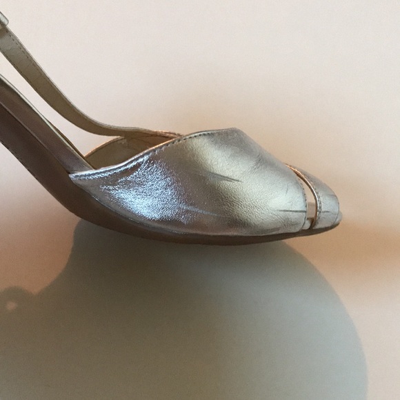 Naturalized-Emery silver- heels-7 1/2W - Picture 4 of 9